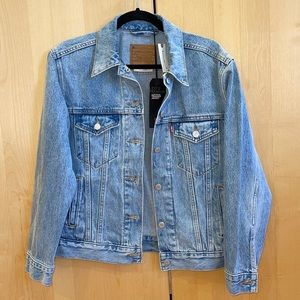Levi’s Premium NWT Jean Jacket size M